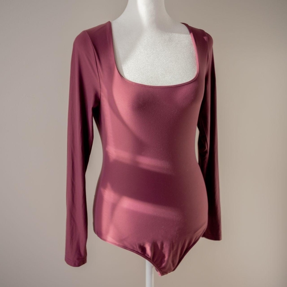 Abercrombie & Fitch Plum Long Sleeve Bodysuit - Picture 2 of 8